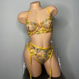 VICTORIA Lingerie Set by Wear Lovelace (3 PCS)